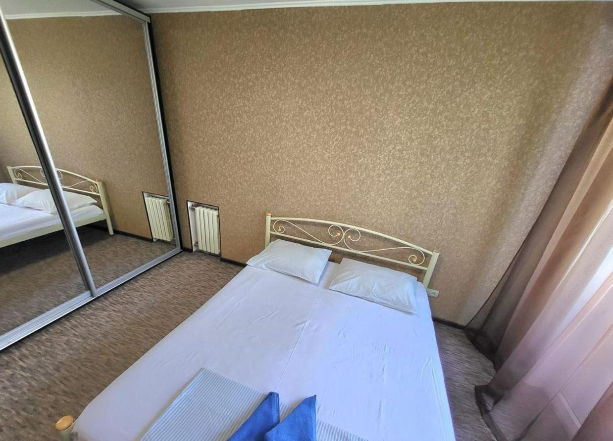 Квартира В Центрі Драгоманова 64,Поряд Центр Міста, Поля,Шпиталь, Швидка На Антоновича, 16Лікарня Dnipro Eksteriør billede